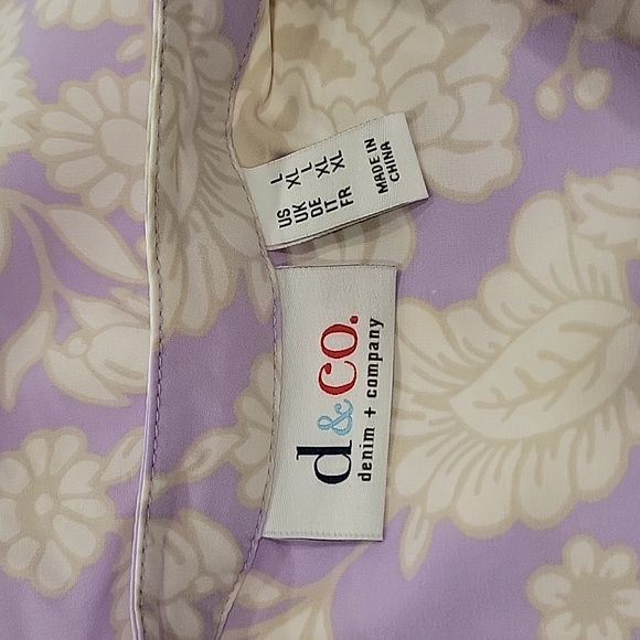 Denim & Co. Floral Printed Y-neck Button Front Tunic.  Lilac.  Large.  NWOT - Picture 6 of 9